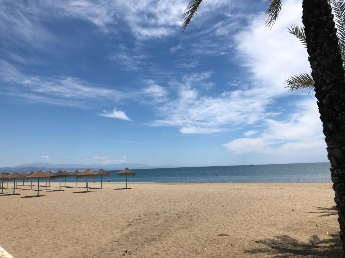 Carihuela Beach Apartment, 2Nd Line ตอร์เรโมลิโนส ภายนอก รูปภาพ