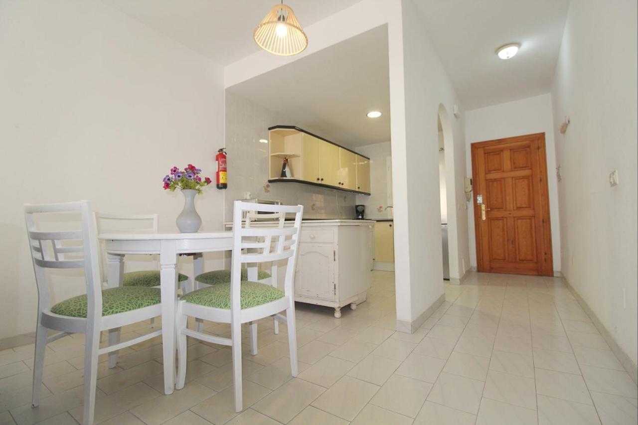 Carihuela Beach Apartment, 2Nd Line ตอร์เรโมลิโนส ภายนอก รูปภาพ