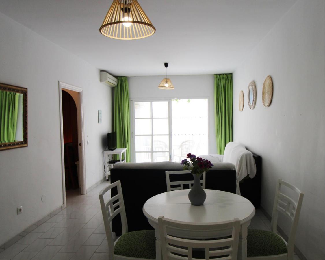 Carihuela Beach Apartment, 2Nd Line ตอร์เรโมลิโนส ภายนอก รูปภาพ